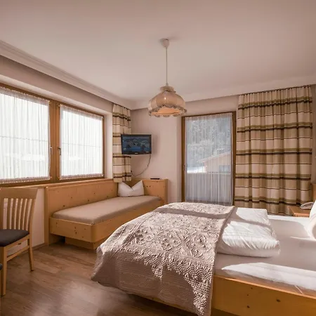 Gaestehaus Schneeberger Mayrhofen