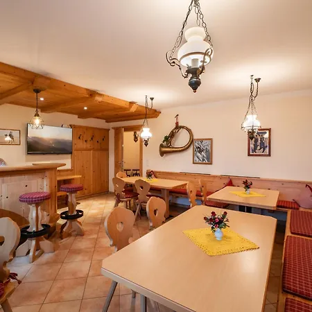 Guest house Gaestehaus Schneeberger 2*