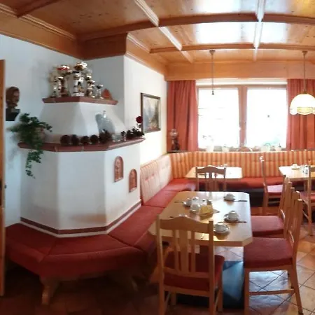 Πανσιόν Schneeberger Mayrhofen
