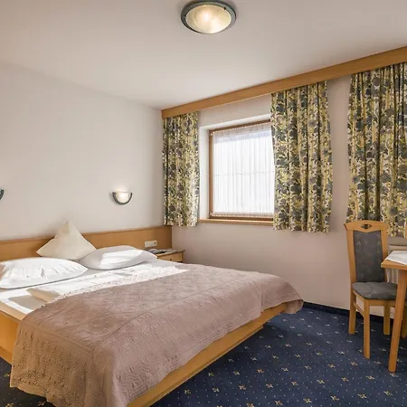 Gaestehaus Schneeberger Guest house Mayrhofen